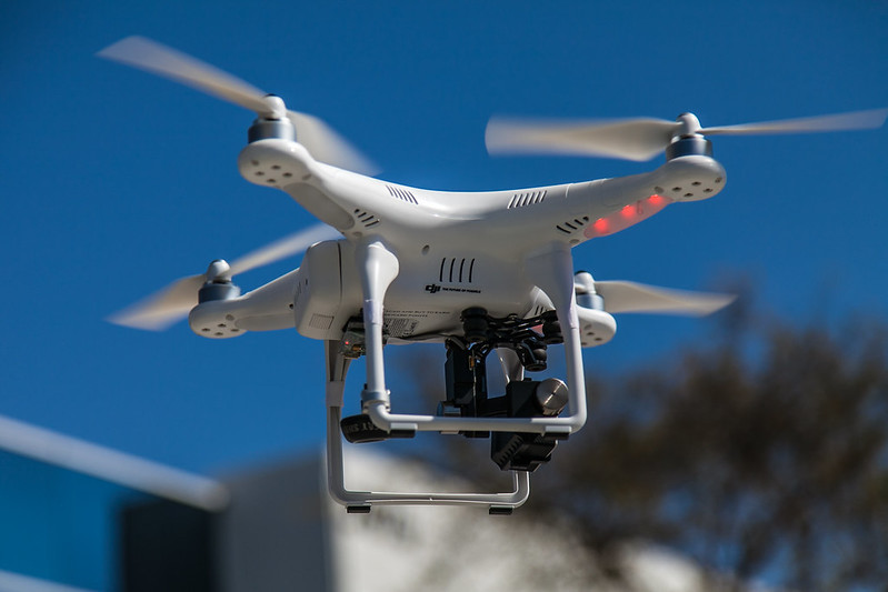 Haute technologie, performance et potentiel romanesque Drone
